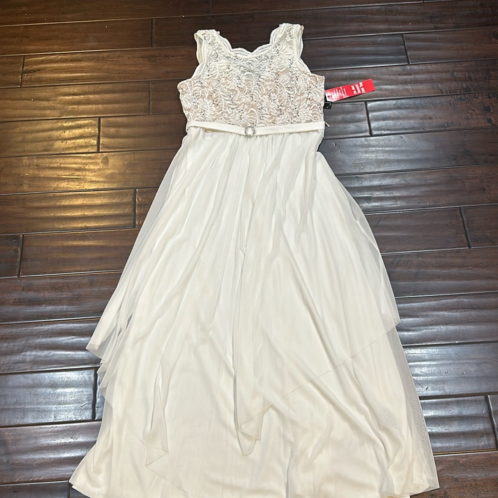 R&M Richard’s white lace & sheer wrap formal gown